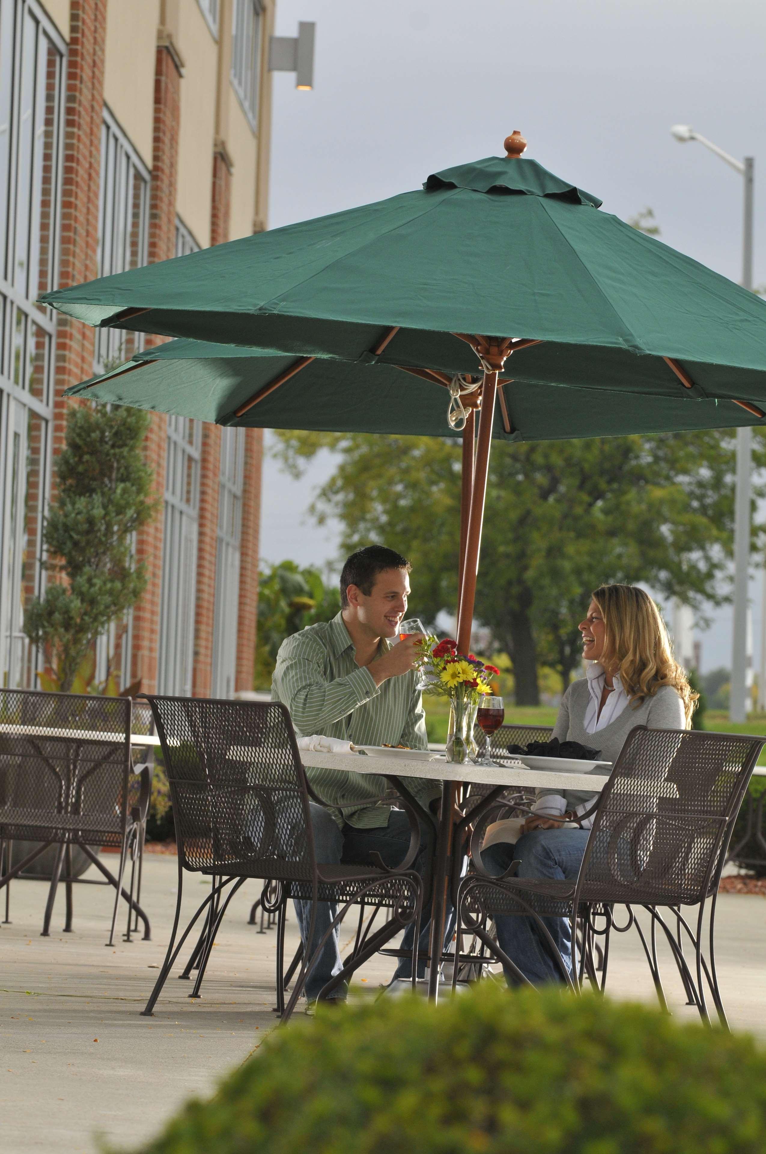Doubletree By Hilton Bay City - Riverfront Restoran foto