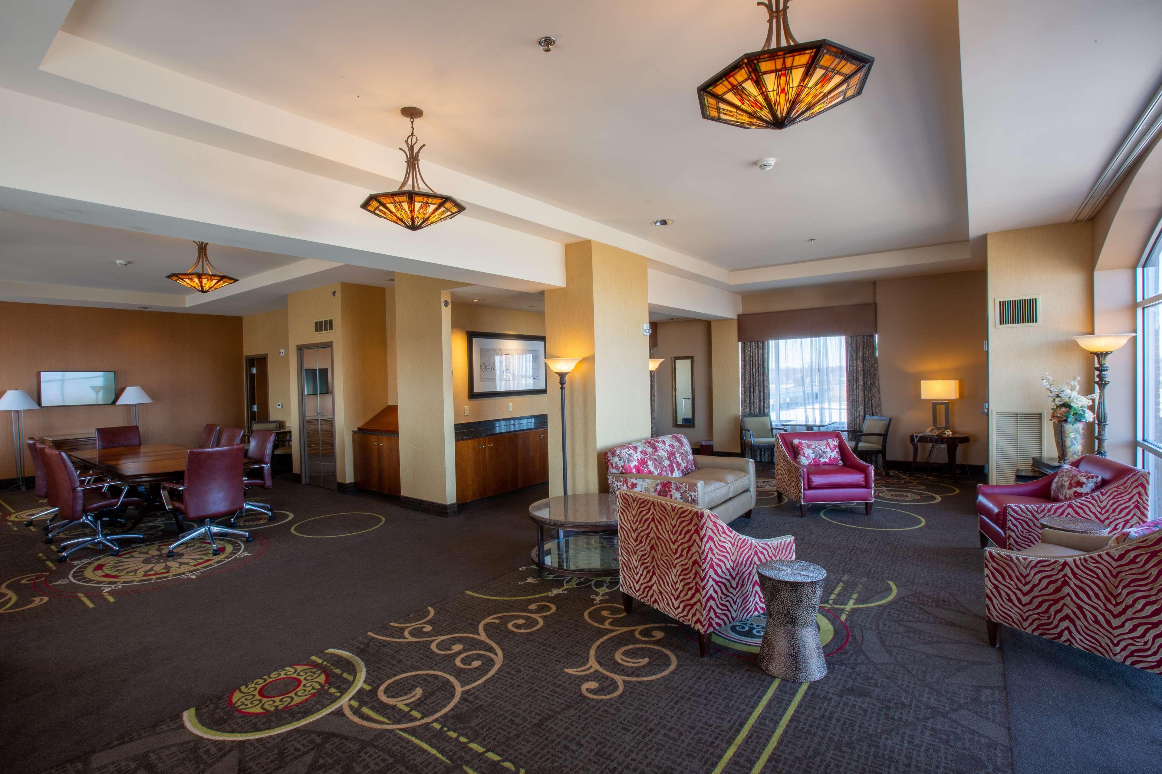 Doubletree By Hilton Bay City - Riverfront Bagian luar foto