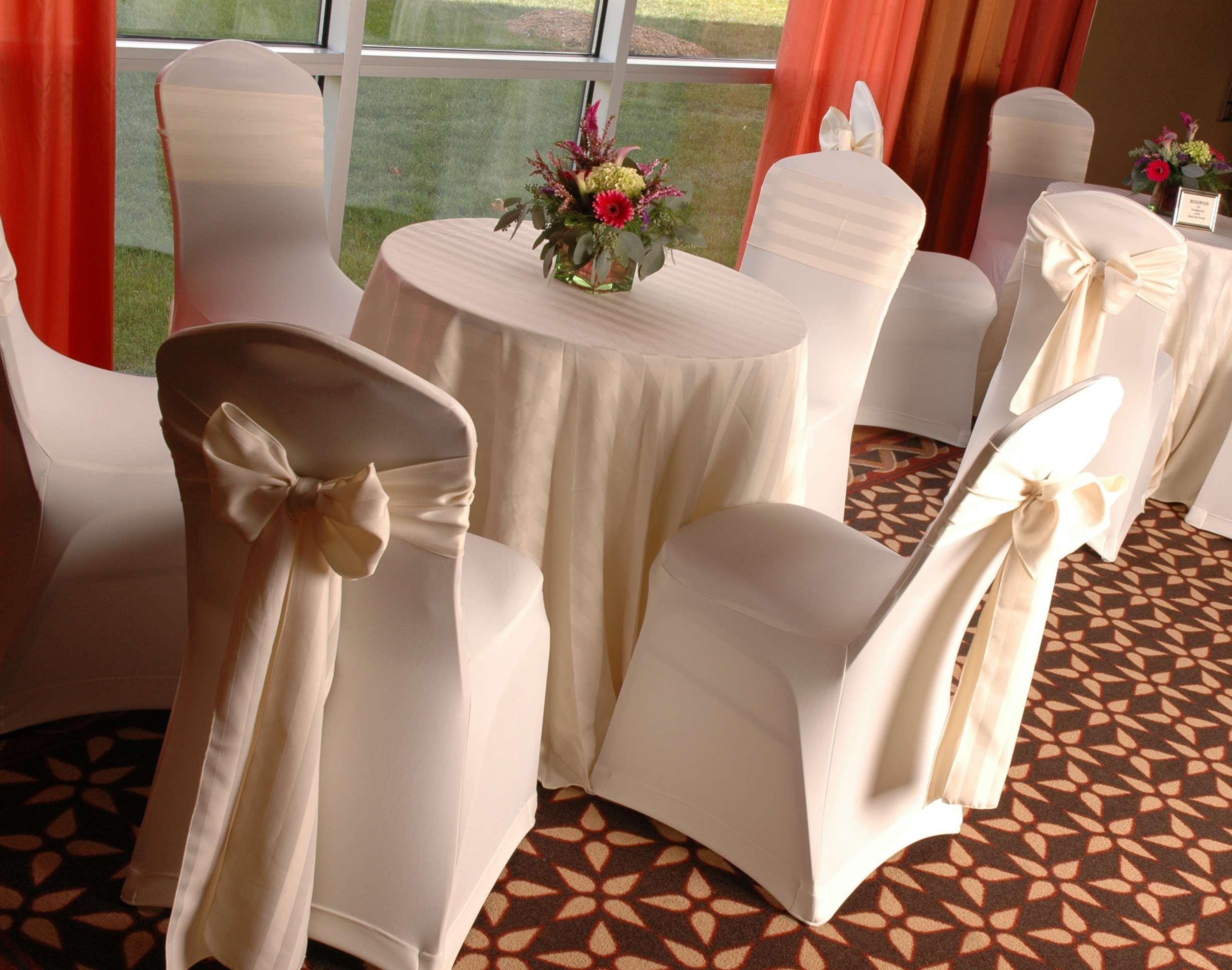 Doubletree By Hilton Bay City - Riverfront Restoran foto