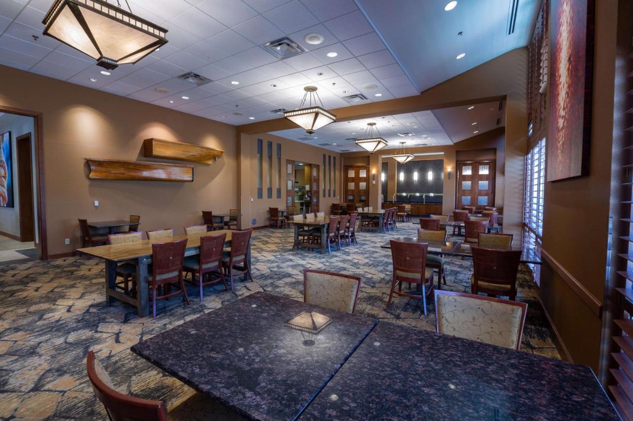 Doubletree By Hilton Bay City - Riverfront Bagian luar foto