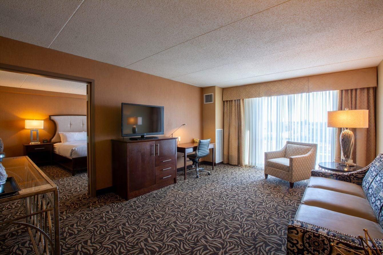 Doubletree By Hilton Bay City - Riverfront Bagian luar foto