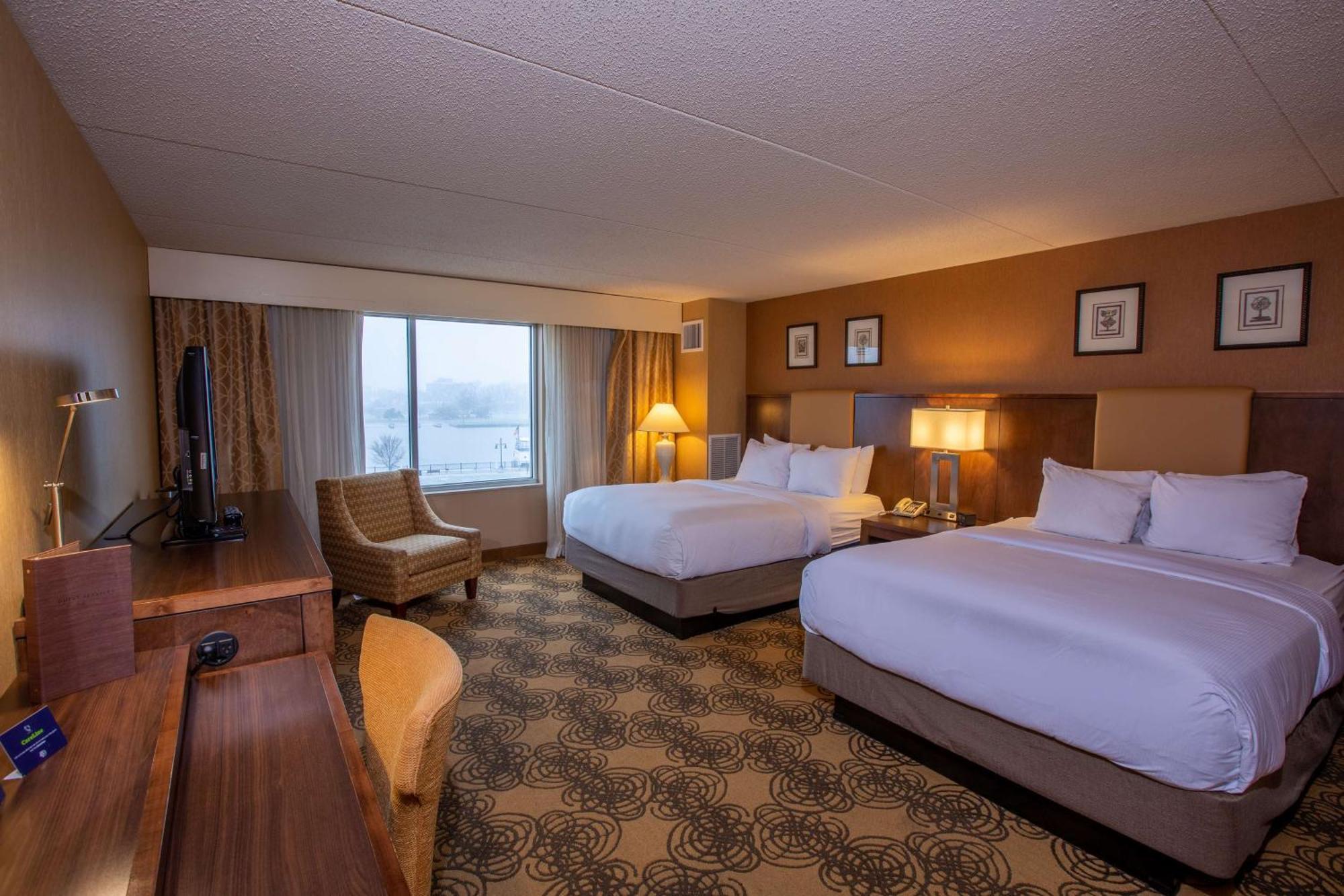 Doubletree By Hilton Bay City - Riverfront Bagian luar foto