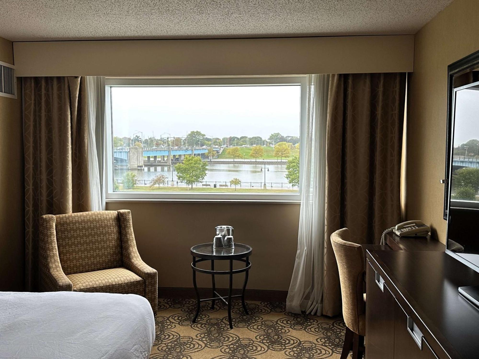 Doubletree By Hilton Bay City - Riverfront Bagian luar foto
