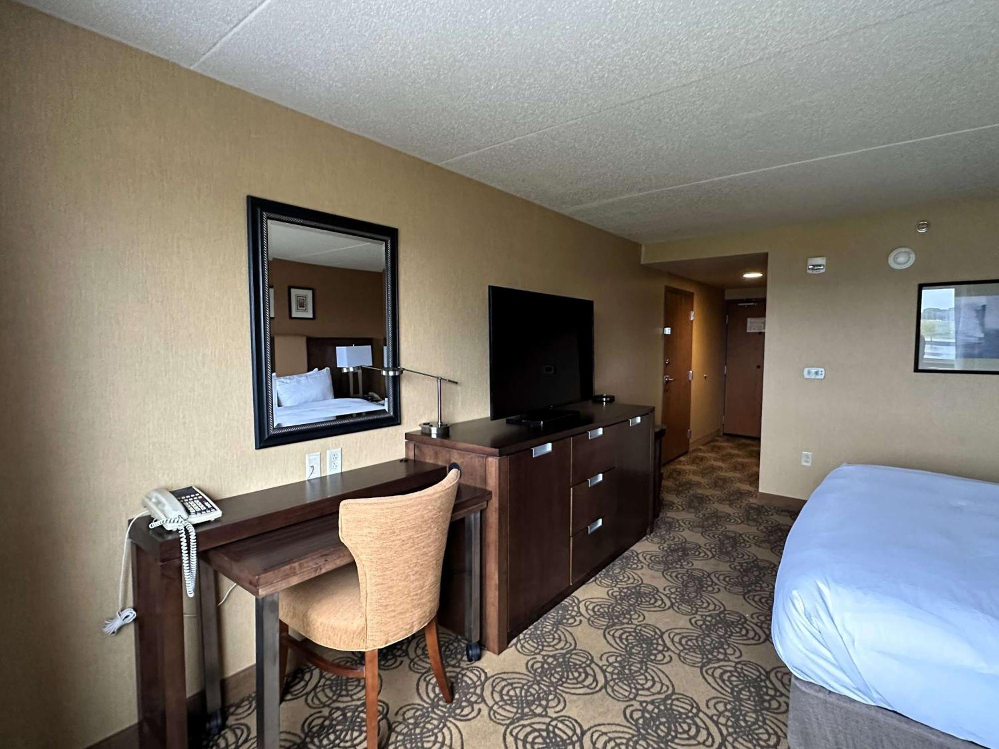 Doubletree By Hilton Bay City - Riverfront Bagian luar foto
